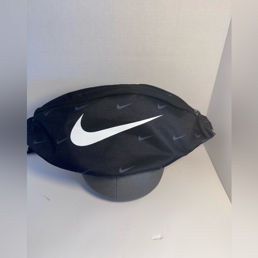WAISTBAG NIKE HERITAGE HIP PACK - SWOOSH